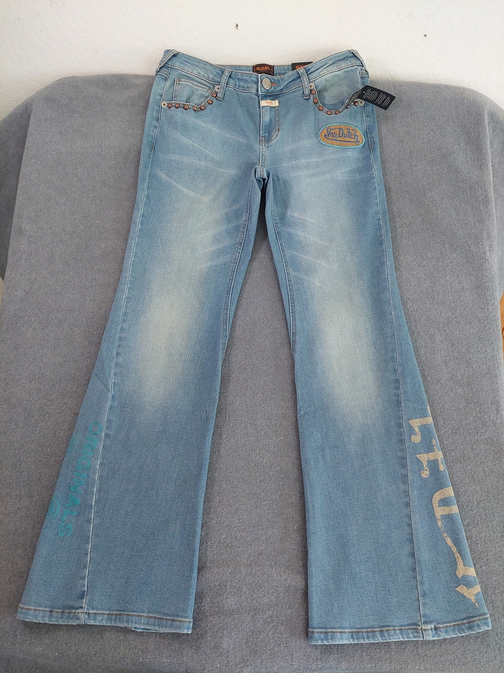 Von Dutch Originals NWT Low Rise Flare Jeans Studded Patch Size 29 Y2K McBling - Picture 2 of 13